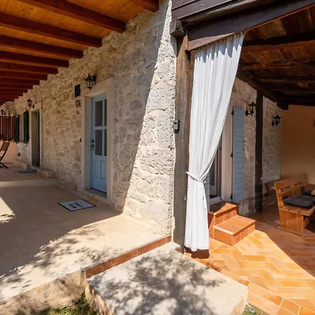 Casa Olga Mit Eigenem Pool Und Garten Casa de Férias Poreč
