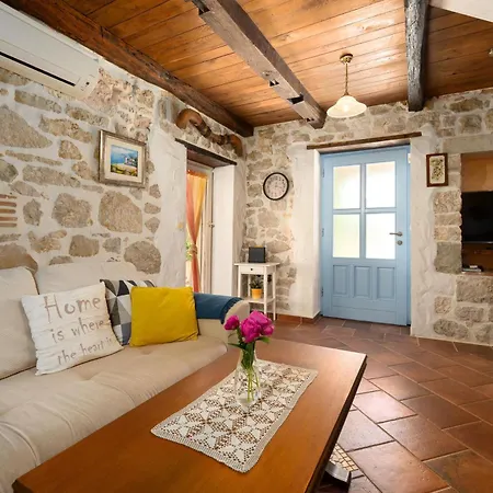 Casa Olga Mit Eigenem Pool Und Garten