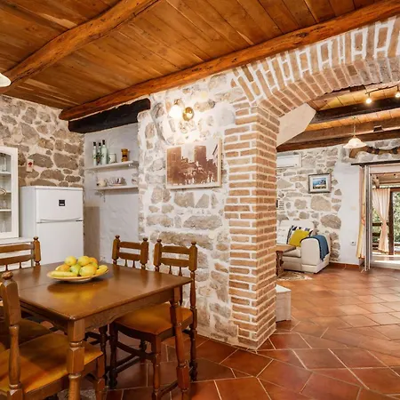Casa Olga Mit Eigenem Pool Und Garten Casa de Férias