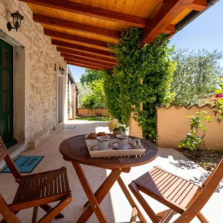 Casa Olga Mit Eigenem Pool Und Garten