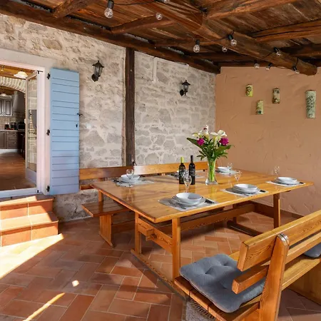 Casa Olga Mit Eigenem Pool Und Garten Tatil Evi Poreč