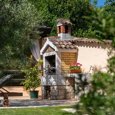 Casa Olga Mit Eigenem Pool Und Garten Poreč