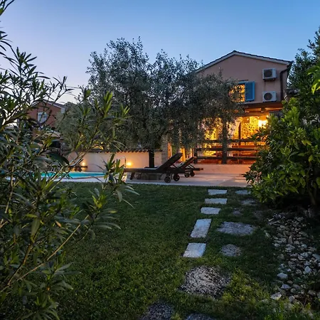 Casa Olga Mit Eigenem Pool Und Garten * Poreč